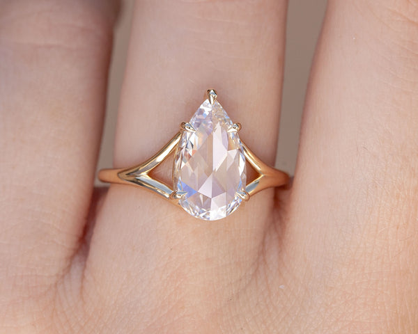 2 Carat Gemma Ring