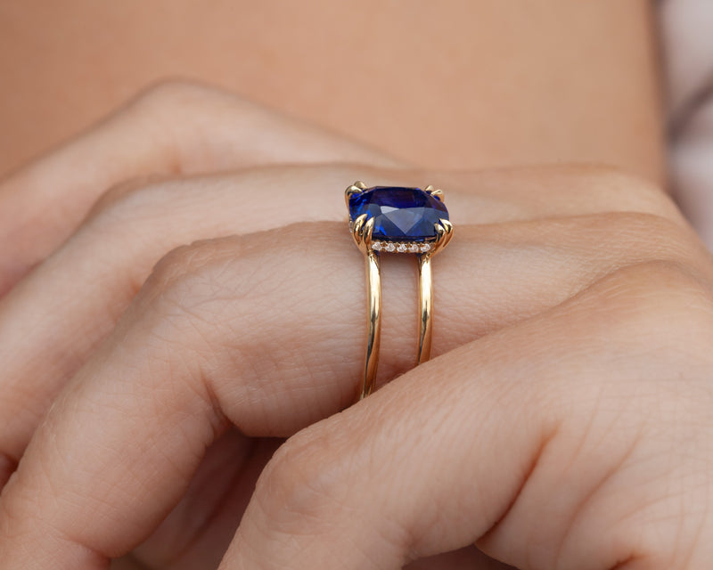 3.10-Carat Sapphire Clementine Ring